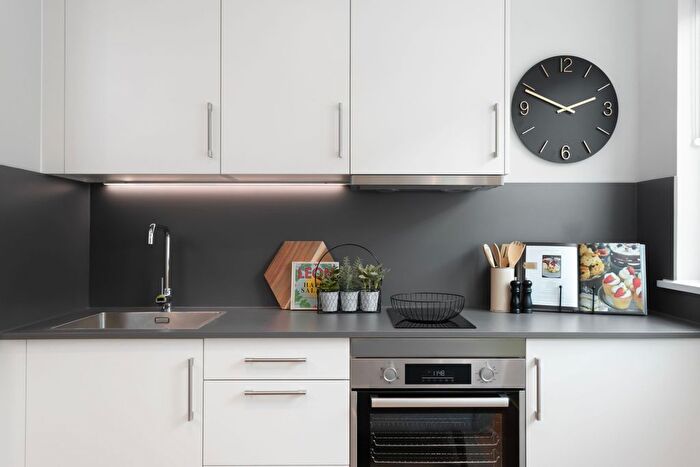 Studio To Rent In Cranbrook Road, Ilford, IG1