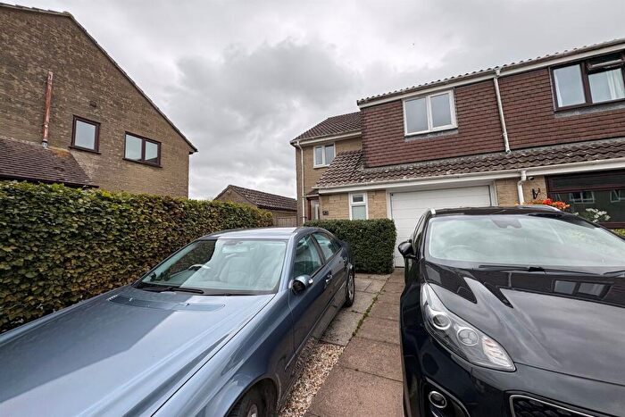 4 Bedroom Semi-Detached House To Rent In Mosterton, DT8