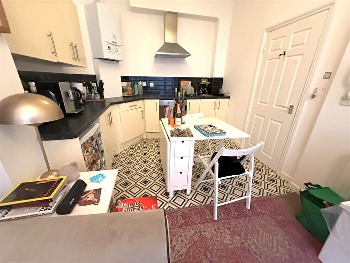 2 Bedroom Flat To Rent In John Street, Bristol, BS1