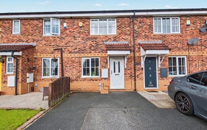 2 Bedroom Terraced House For Sale In Cornstone Fold, Leeds, West Yorkshire, LS12