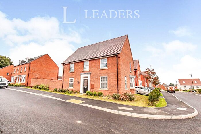 4 Bedroom House To Rent In Cherwell Drive, Mickleover, DE3