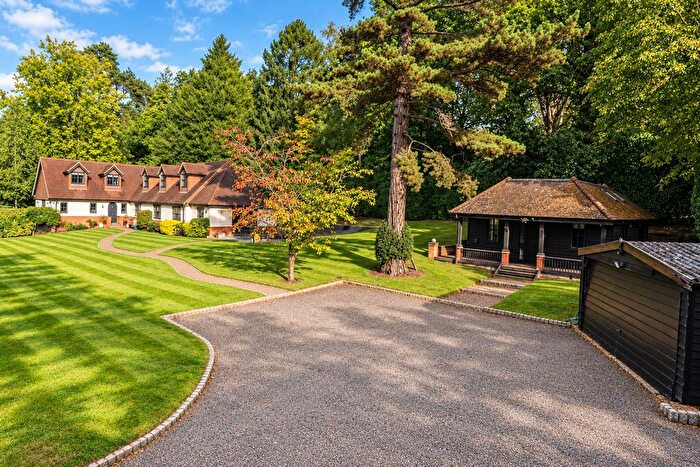 6 Bedroom Detached House For Sale In Guildford Road, Mayford, Woking, GU22