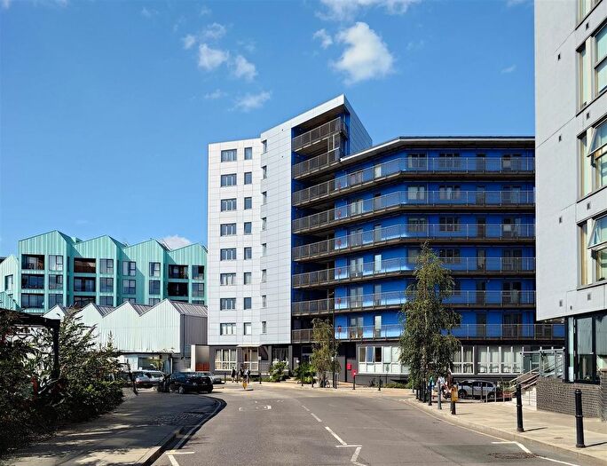 2 Bedroom Flat For Sale In Wick Lane, London, E3