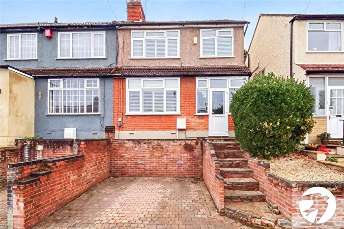 3 Bedroom End Of Terrace House For Sale In Elstree Gardens, Belvedere, Bexley, DA17
