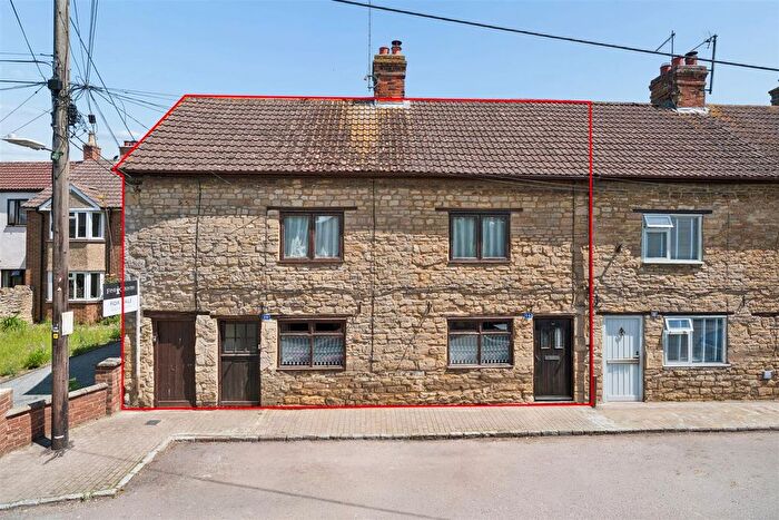 4 Bedroom End Of Terrace House For Sale In East Street, Olney, MK46