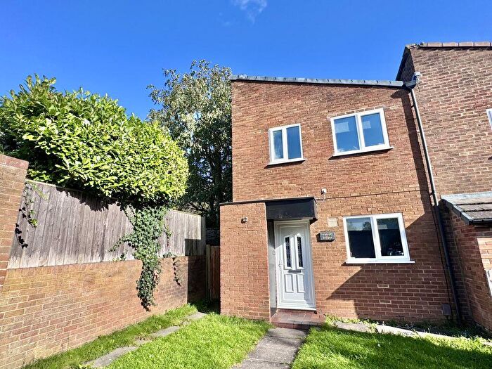 3 Bedroom Terraced House For Sale In Sunfield, Romiley, SK6