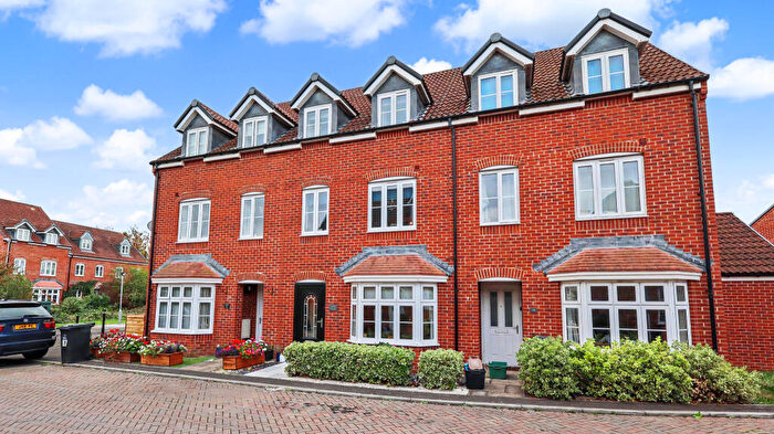 3 Bedroom Terraced House For Sale In Sharpham Road, Glastonbury, BA6