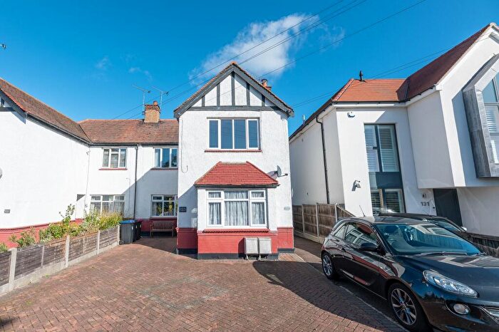 1 Bedroom Flat To Rent In Highlands Boulevard, Leigh-on-Sea, SS9