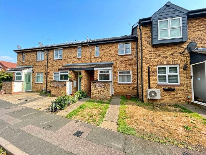 1 Bedroom Maisonette For Sale In Parish Gate Drive, Sidcup, DA15