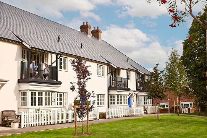 2 Bedroom Flat For Sale In Three Fields Road, Oak House Three Fields Road, TN30