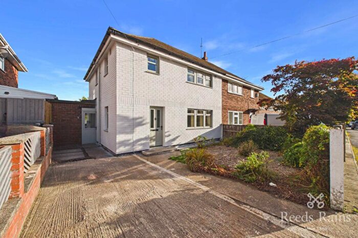 3 Bedroom Semi-Detached House For Sale In Brook Street, Clay Cross, Chesterfield, Derbyshire, S45