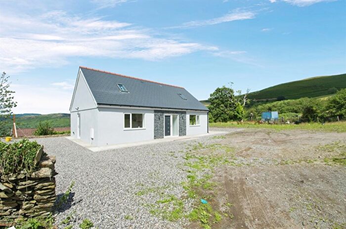 4 Bedroom House To Rent In Bodwenarth Farm, Cilfynydd, CF37