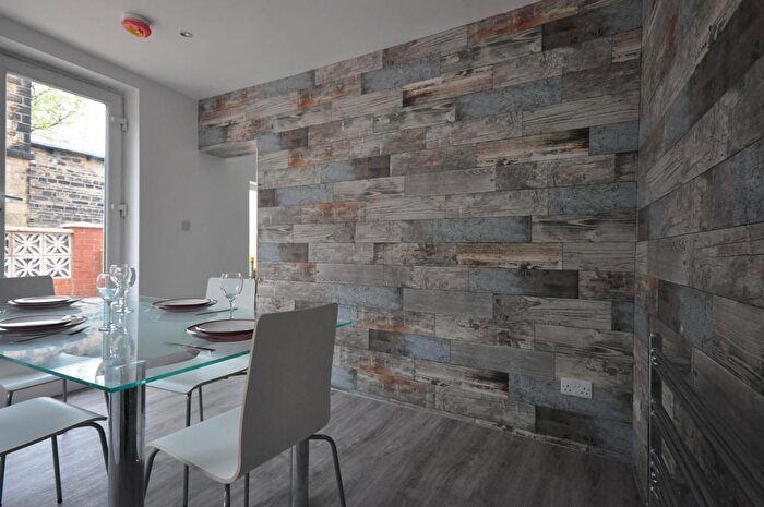 7 Bedroom House To Rent In Raven Road, Hyde Park, Leeds, LS6