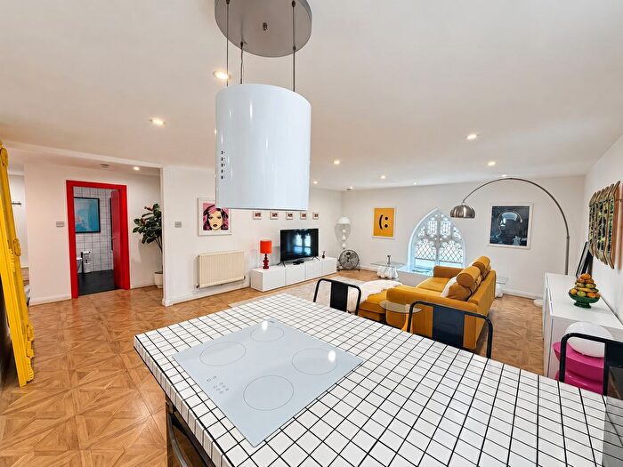 1 Bedroom Flat For Sale In Hawley Square, Margate, CT9