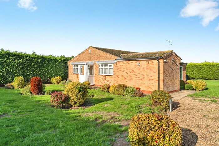 4 Bedroom Detached Bungalow For Sale In Twenty Foot Road, Chain Bridge, March, PE15