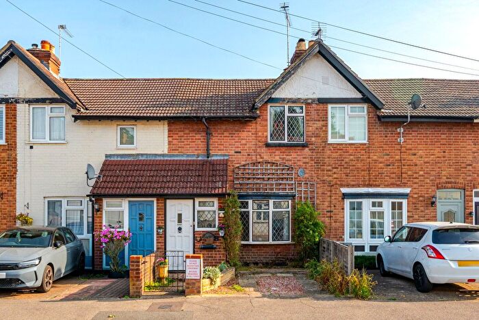 2 Bedroom Terraced House For Sale In Kings Road, New Haw, KT15