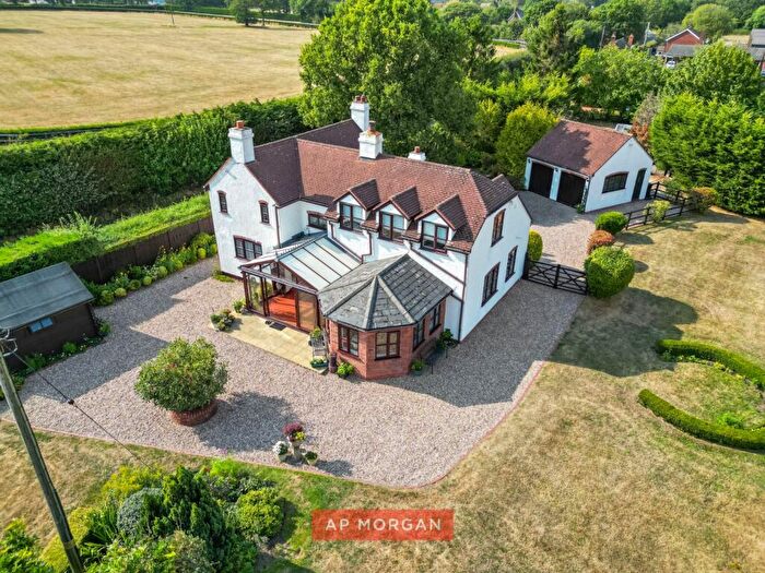 4 Bedroom Detached House For Sale In Seafield Lane, Alvechurch, Birmingham, B48