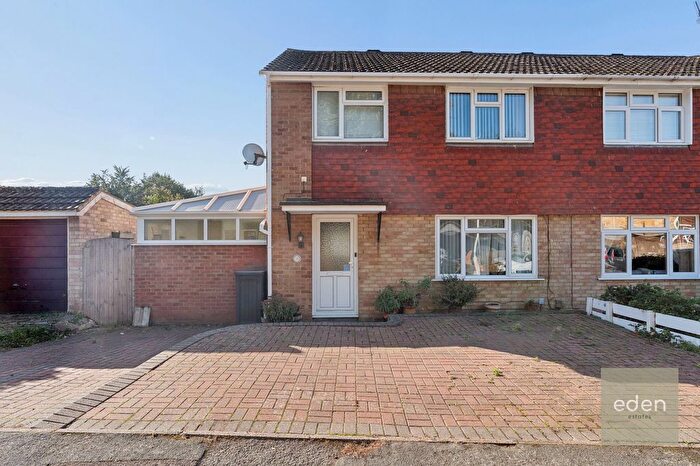 3 Bedroom Semi-Detached House For Sale In Cobdown Close, Ditton, ME20
