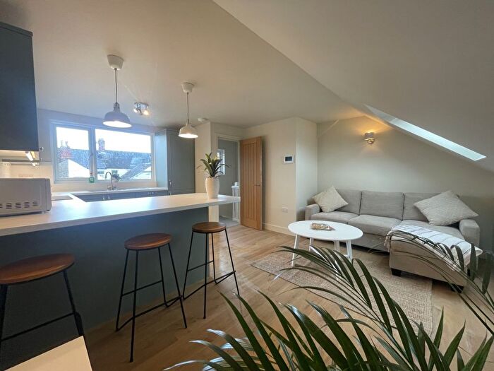 2 Bedroom Flat To Rent In Monthermer Road, Cathays, CF24
