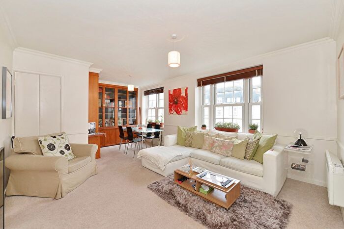 2 Bedroom Flat To Rent In Ebury Bridge Road, Pimlico, London, SW1W