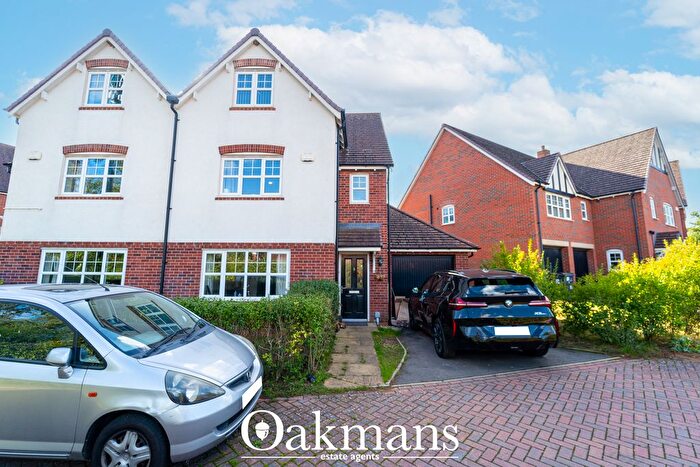 4 Bedroom Semi-Detached House For Sale In Centurion Way, Birmingham, B29