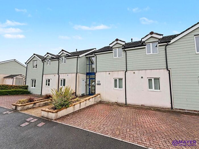 2 Bedroom Apartment For Sale In Grantley Gardens, Plymouth, PL3