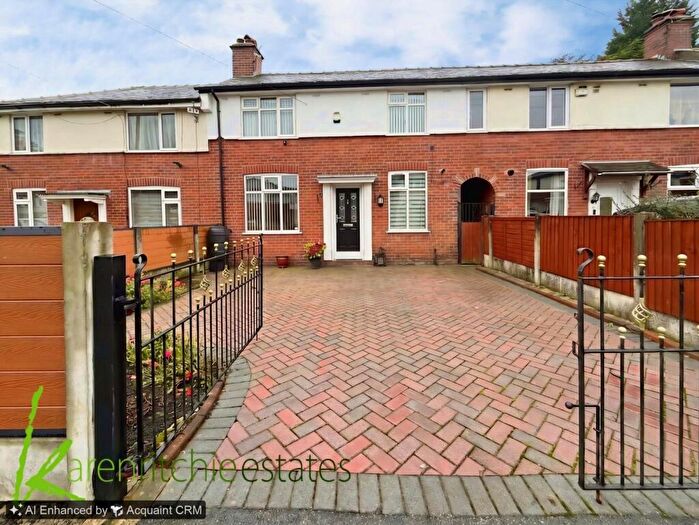 3 Bedroom Town House For Sale In Mallett Crescent, Bolton, BL1