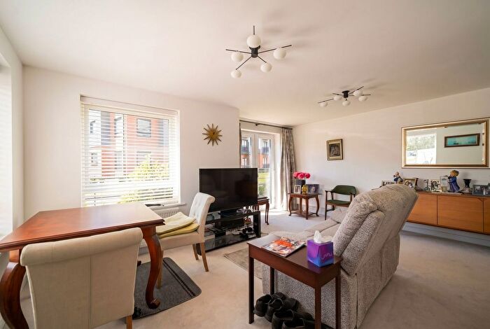 2 Bedroom Flat For Sale In Light Hall Lane, Shirley, Solihull, B90