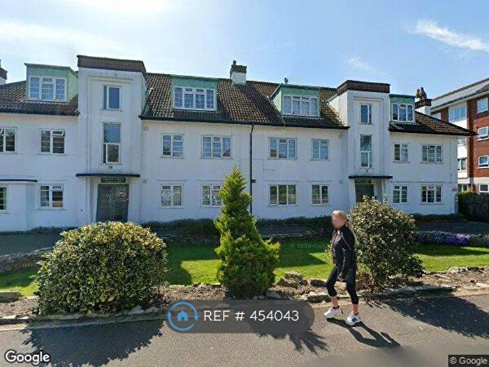 2 Bedroom Flat To Rent In Princes Court, Poole, BH12