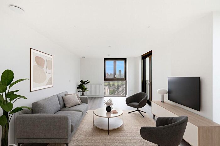 2 Bedroom Apartment For Sale In Affinity View, London, E16