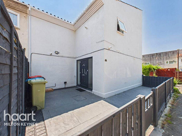 4 Bedroom End Of Terrace House To Rent In Smithergill Court, Heelands, MK13