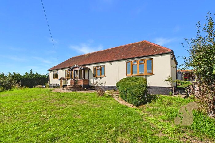 4 Bedroom Detached Bungalow For Sale In Petches Bridge, Braintree, CM7