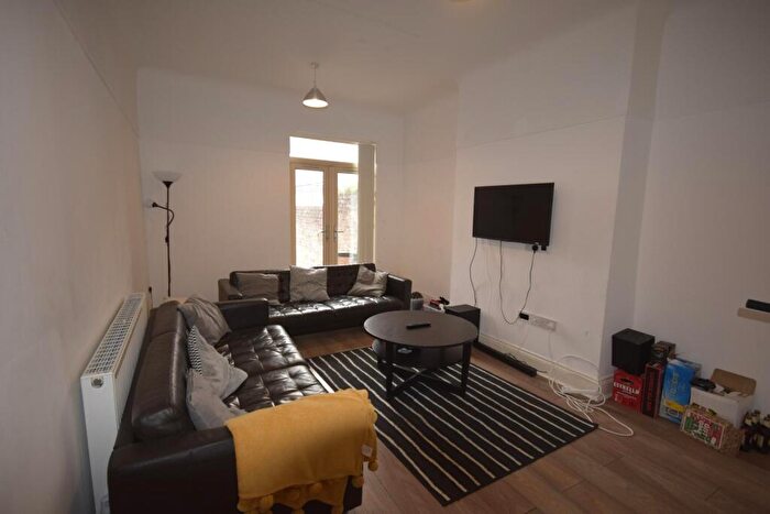 7 Bedroom House To Rent In Ashfield, Smithdown, Liverpool, L15