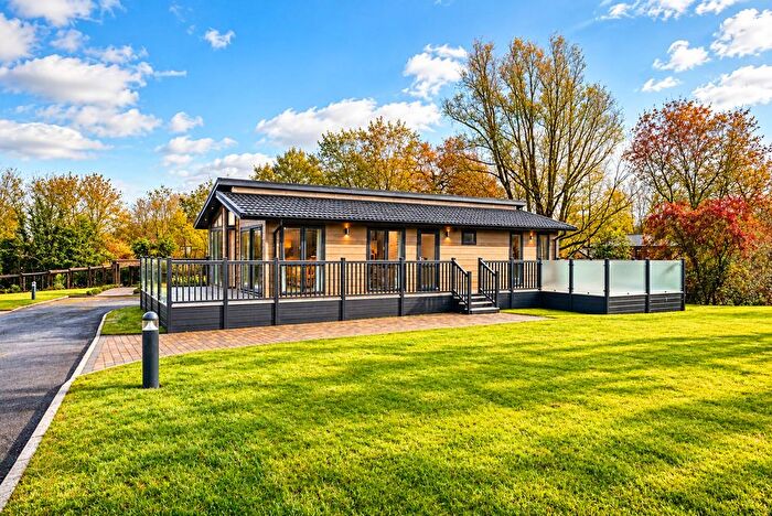 2 Bedroom Lodge For Sale In Cambridge Country Club, Toft Road, CB23