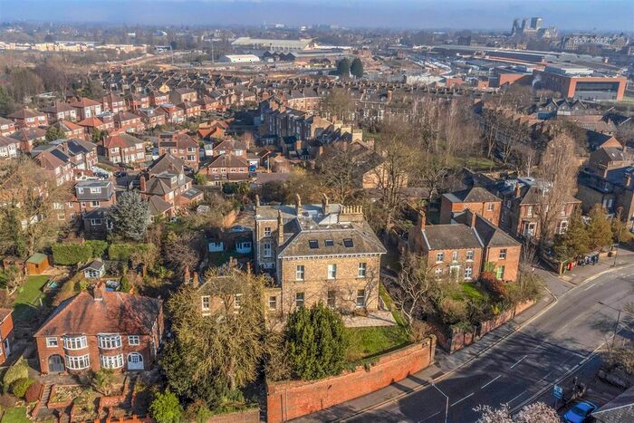 1 Bedroom Flat For Sale In Holgate Road, York, YO24