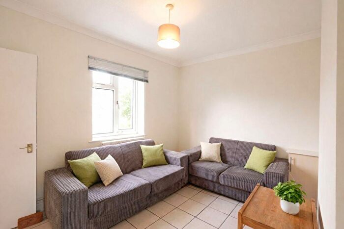 5 Bedroom Semi-Detached House To Rent In Colbourne Avenue, Brighton, BN2