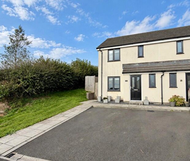 3 Bedroom Semi-Detached House For Sale In Tanners Road, Bodmin, PL31