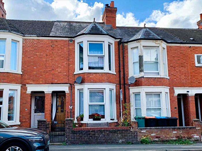 4 Bedroom Terraced House For Sale In Peel Road, Wolverton, Milton Keynes, MK12