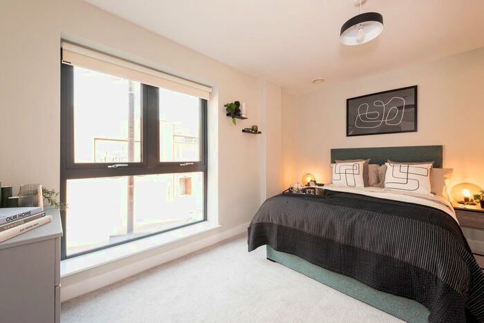 2 Bedroom Flat To Rent In Market Street, Newbury, RG14