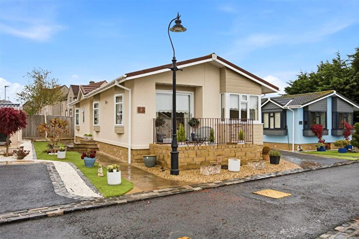 2 Bedroom Bungalow For Sale In Cedar Crescent, Red Deer Village Residential Park, Stepps, Glasgow, G33