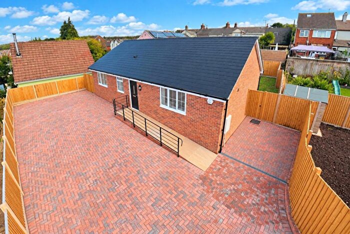 3 Bedroom Bungalow For Sale In Lamb Lane, Cinderford, GL14