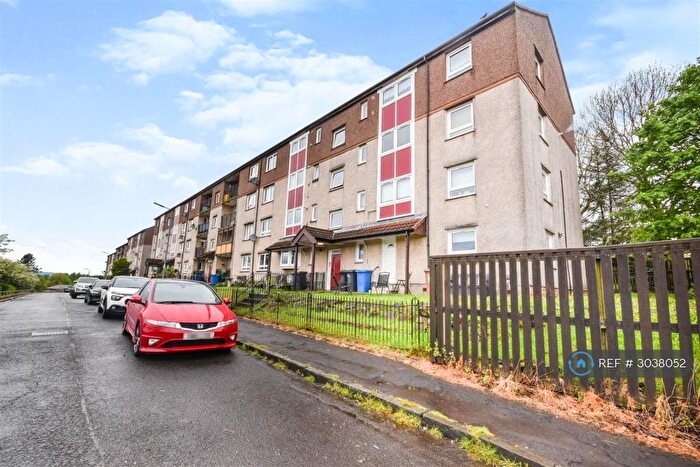 3 Bedroom Flat To Rent In Lawmuir Crescent, Clydebank, G81