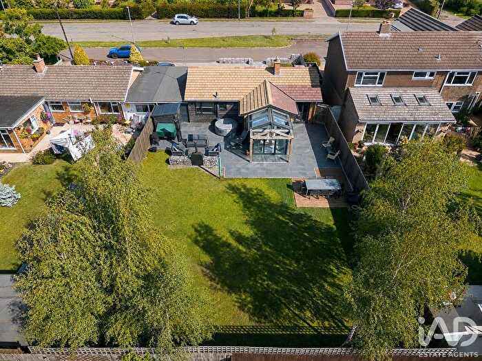 3 Bedroom Detached Bungalow For Sale In Sutton Road, Witchford, Cambridgeshire, CB6
