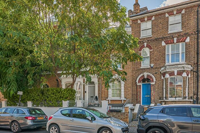 4 Bedroom Terraced House To Rent In Lansdowne Way, Nine Elms, London, SW8