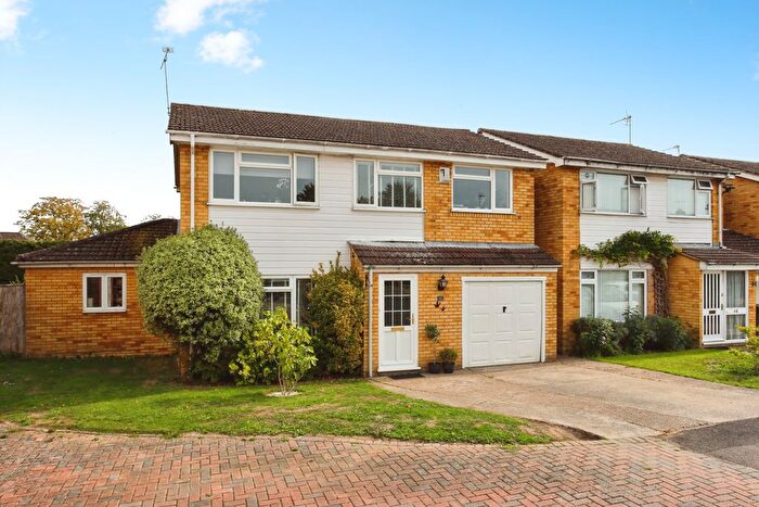 4 Bedroom Detached House For Sale In Corner Farm Road, Tonbridge, TN12