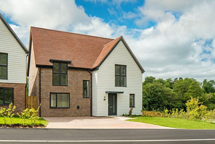 4 Bedroom Detached House For Sale In Westfield Drive, Hawkhurst, TN18