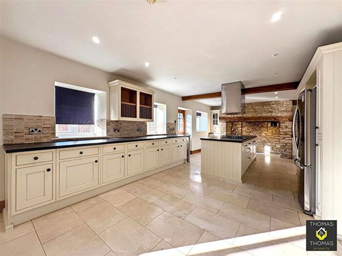 6 Bedroom Semi-Detached House For Sale In Cleeve Road, Gotherington, GL52