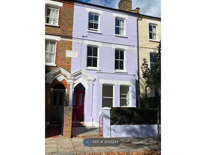 2 Bedroom Flat To Rent In Cheverton Road, London, N19