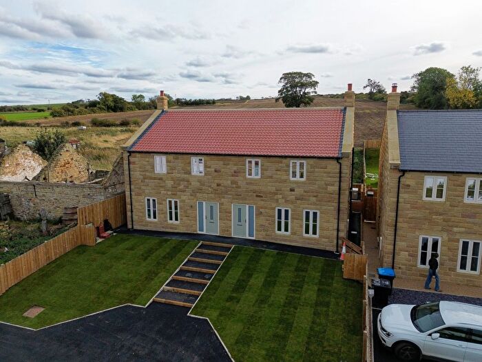 3 Bedroom Semi-Detached House For Sale In Field View, Beacon Way, Sneaton, YO22