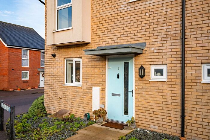3 Bedroom Semi-Detached House For Sale In Botha Close, Upper Cambourne, CB23